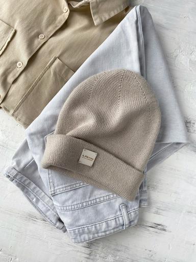 SIMPLE_UNIVERSAL_HAT