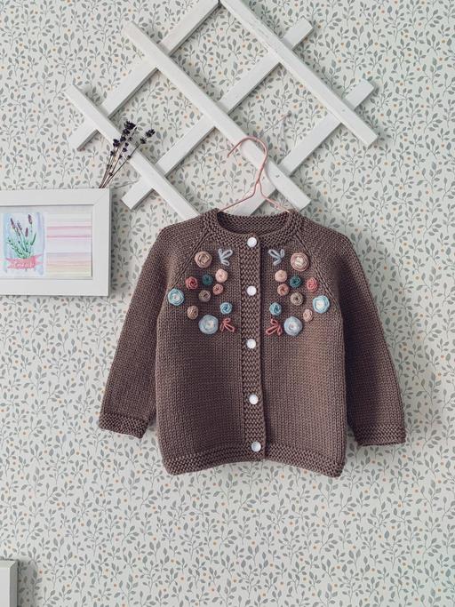Описание "FLOWER MEADOW CARDI" (Кардиган + вышивка)